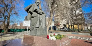 У Дніпрі “відзначили” день народження Кобзаря (ФОТО)