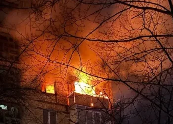 У Кривому Розі “шахед” влучив у багатоповерхівку: масована атака на місто