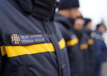 У Львові рятувальники та медики спільно врятували чоловіка, який тривалий час не виходив на зв’язок –