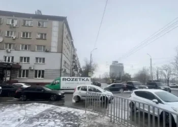 У мерії Дніпра розповіли, як долали наслідки дронової атаки на місто