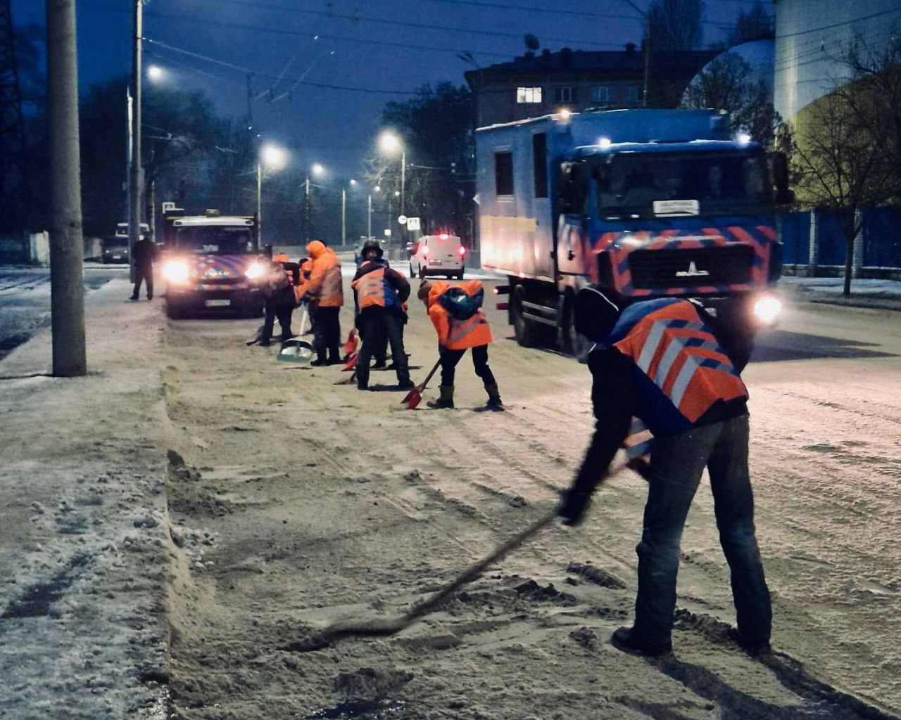Комунальники долали наслідки ворожих ударів по Дніпру