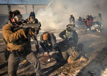 У Міннеаполісі агенти ICE вбили медпрацівника | Політика