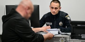 У Запоріжжі чоловік обікрав приміщення військової адміністрації
