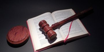 У Запоріжжі ув’язнений напав на працівника СІЗО – деталі