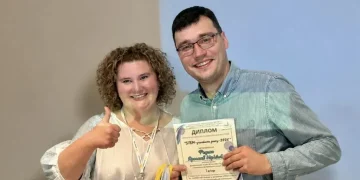 Учитель з Дніпра створив ШІ-помічника для вивчення фізики