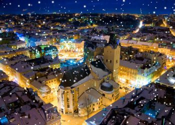 У Львові від сьогодні зменшать інтенсивність вуличного освітлення та вимкнуть підсвічування фасадів будівель –