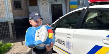 В Одессе мальчик из-за обстрела остался без мамы и потерял дом: ребенку помогает полиция