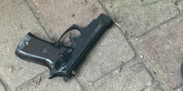 В Одессе мужчина угрожал прохожим и устроил стрельбу