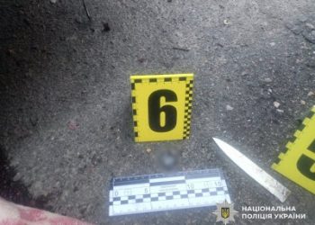 Вдарив ножем через відмову дати в борг – у Миколаєві поліцейські затримали підозрюваного у спричиненні тяжких тілесних ушкоджень знайомому »