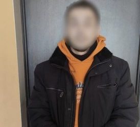 Викрав гроші з квіткового магазину: у Миколаєві поліцейські оперативно затримали підозрюваного у крадіжці »