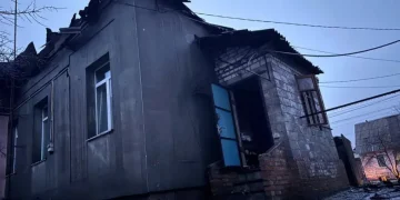 Вночі ворог масовано атакував Дніпропетровщину ракетами й БпЛА: четверо поранених, серед них – діти