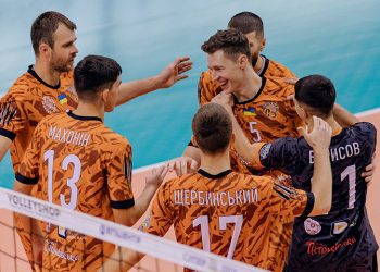 Волейбольна «Решетилівка» перемогла житомирську команду «Житичі-Полісся» • Волейбол •