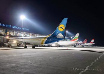 Забудова під вікнами аеропорту: Сокільники можуть поставити хрест на львівському летовищі –