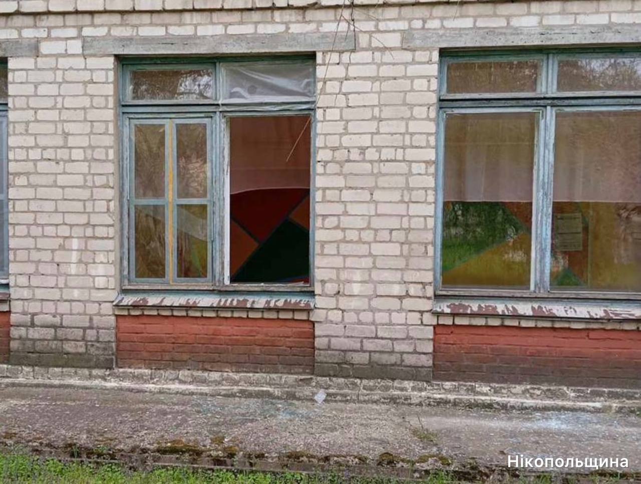 Наслідки ворожих ударів по Нікопольщині 