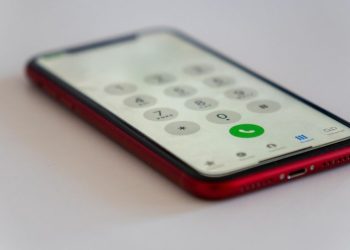 Запоріжанка віддала пів мільйона шахраям з фейкової СБУ: деталі схеми