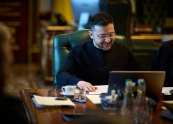 Зеленський: “Кремль шукає вихід з Донбасу через переговори, бо боїться власних втрат”