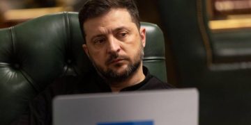 Зеленський у Нідерландах: “Путін як новий Гітлер, світ мусить зупинити безкарність Кремля”