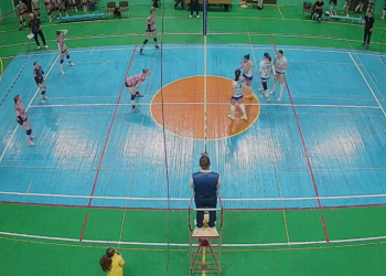 Жіноча волейбольна «Решетилівка-ПНПУ» програла «Нафтусі» у першому матчі плей-оф Вищої ліги • Волейбол •