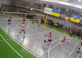 Жіноча волейбольна «Решетилівка-ПНПУ» у Чернівцях програла «Воллейбуку» • Волейбол •